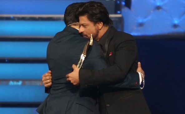 Salman-SRK-Star-Guild-Awards-2014-4